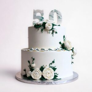 FANCY WHITE ROSES GREEN LEAVES 50 TOP 2 TIER
