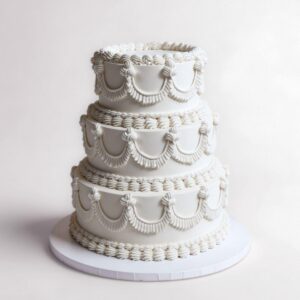 VINTAGE PIPING ALL WHITE 3 TIER