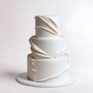 WHITE ART DECO WRAP 3 TIER TALL