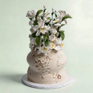 WHITE FLORAL BOUQET IN VASE