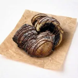 CHOCOLATE PASTRY HORN