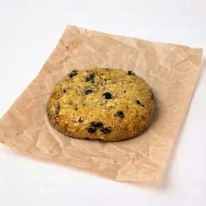 MEDIUM OATMEAL RAISIN